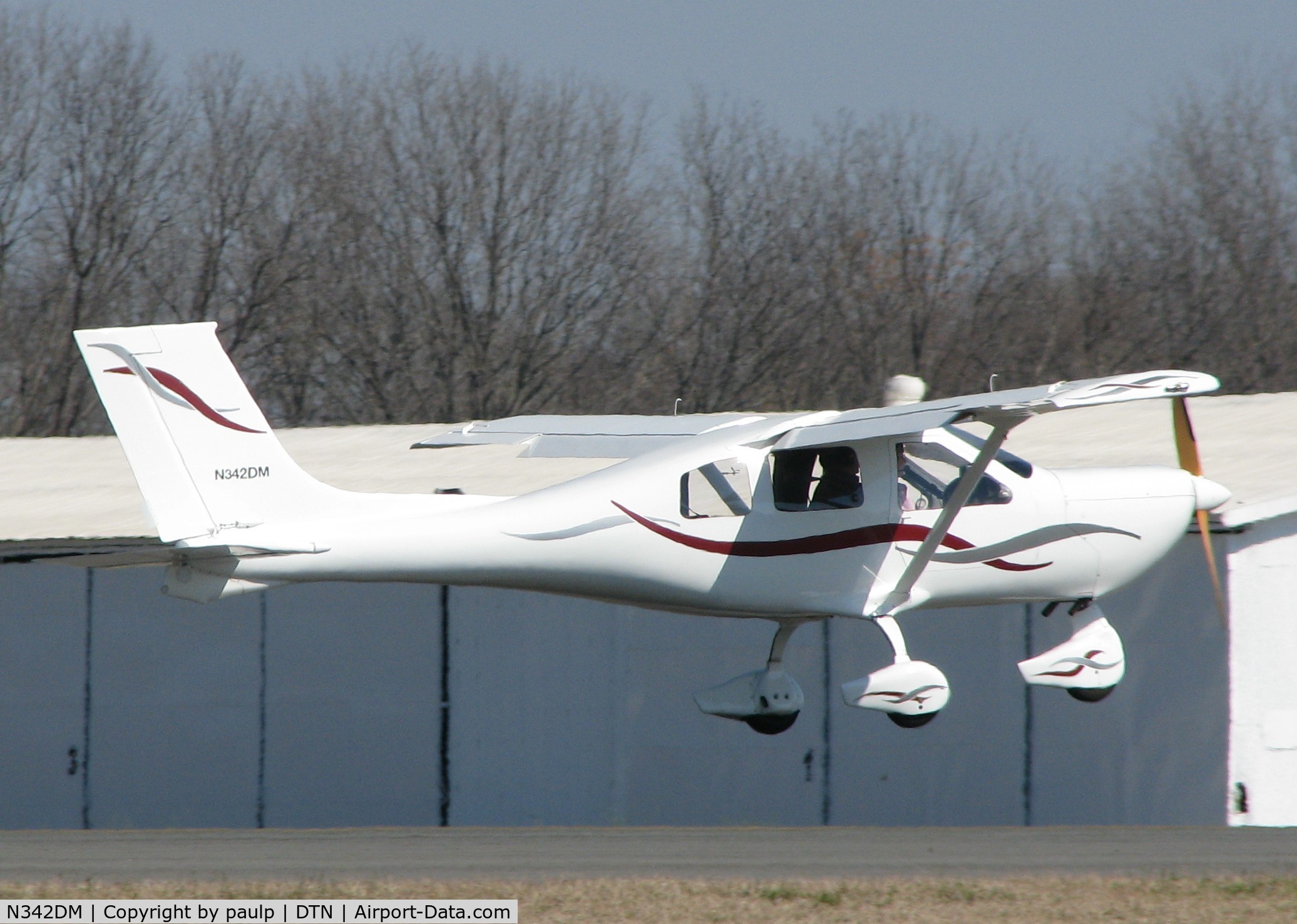 N342DM, 2006 Jabiru J400 C/N 091, About to touch down on 14 at Downtown Shreveport.
