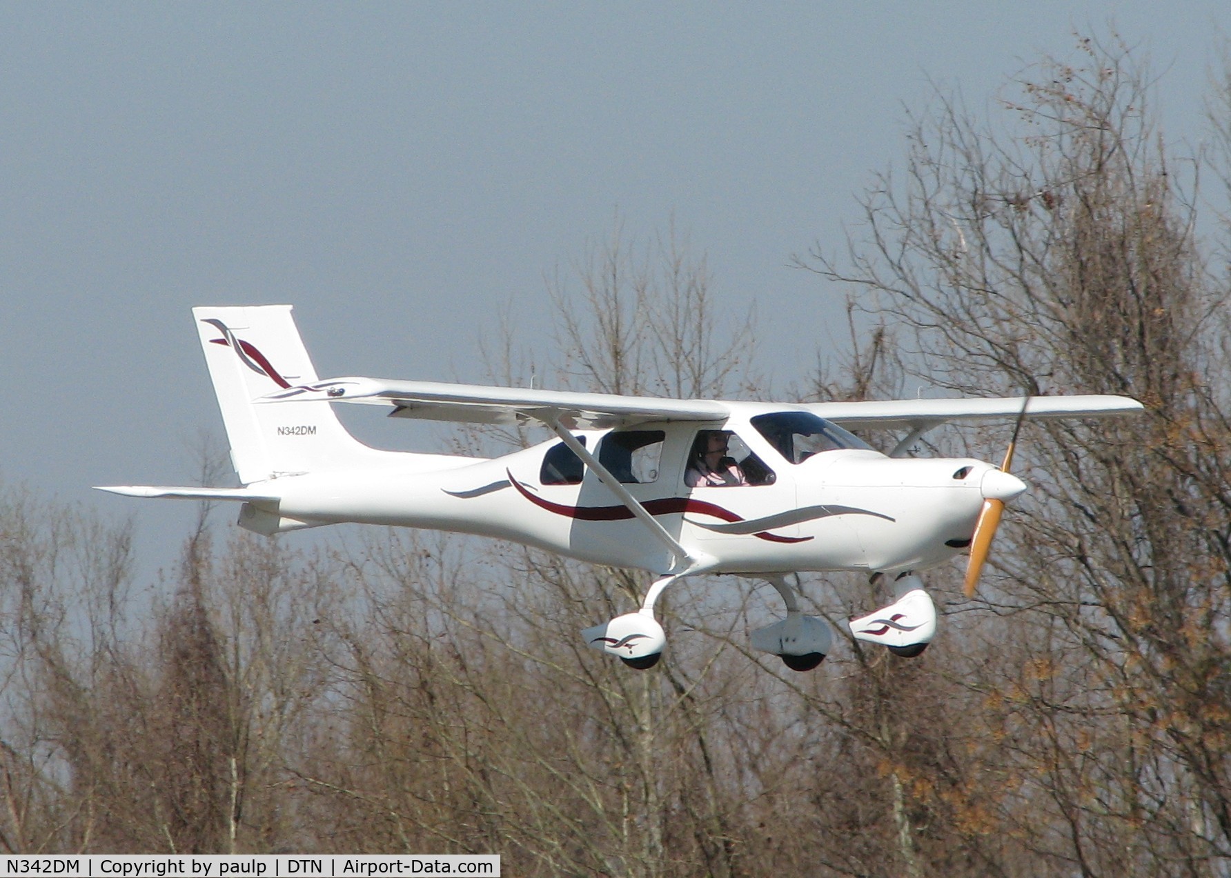 N342DM, 2006 Jabiru J400 C/N 091, Landing on 14 at Downtown Shreveport.