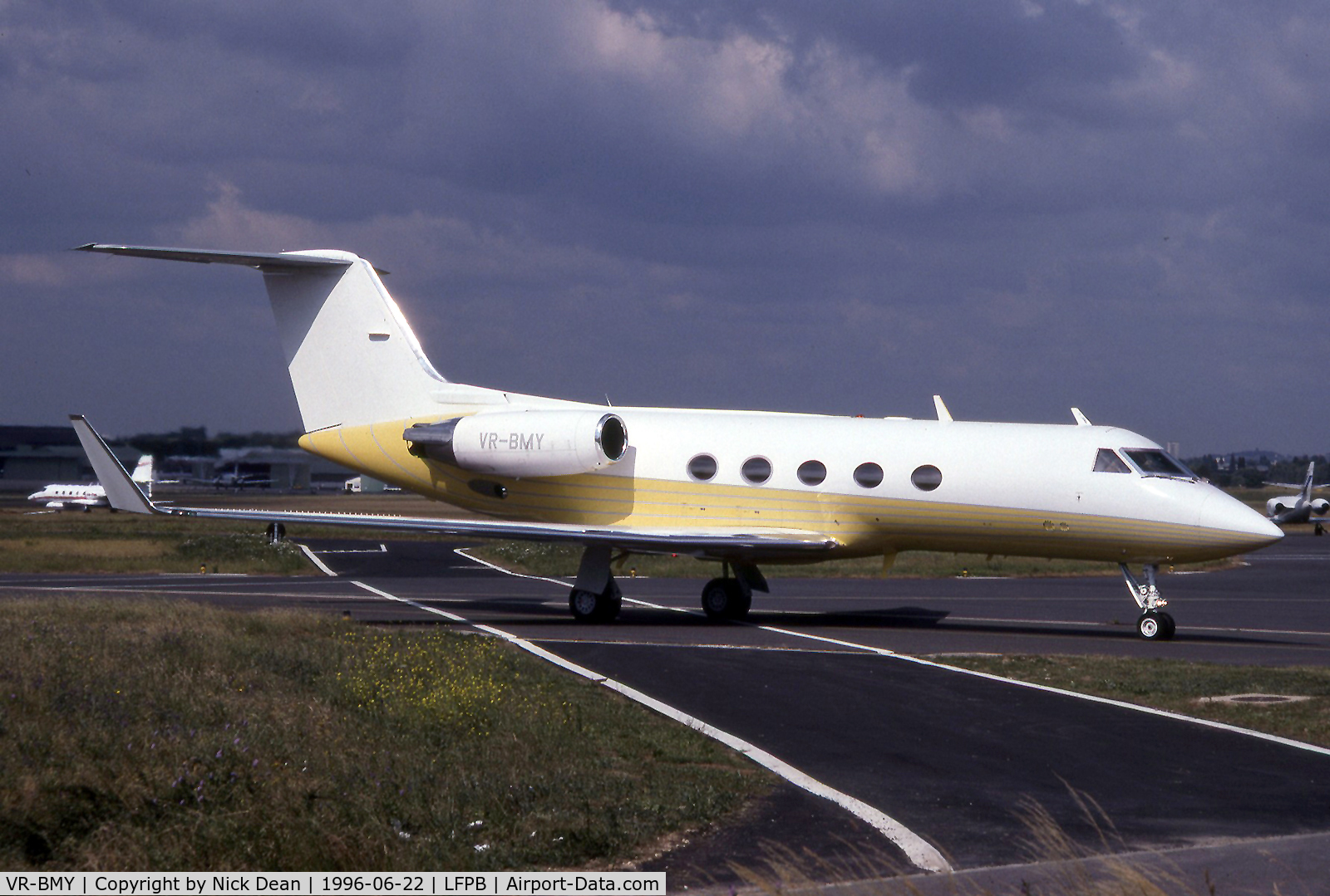 VR-BMY, 1985 Grumman G1159A Gulfstream III C/N 463, Paris le Bourget