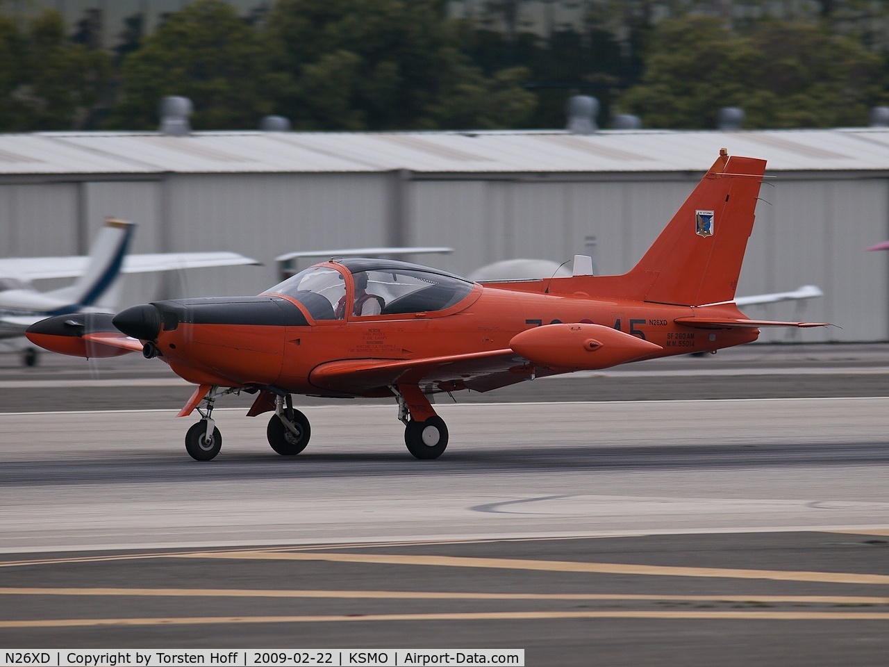 N26XD, 1987 SIAI-Marchetti F-260C C/N 40-016, N26XD departing from RWY 21