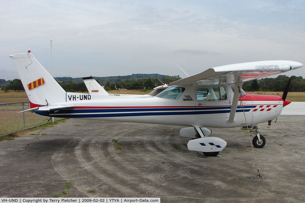 VH-UND, Cessna A152 Aerobat C/N A1520775, Cessna 152 parked at Tyabb (Mornington Peninsula) , Victoria