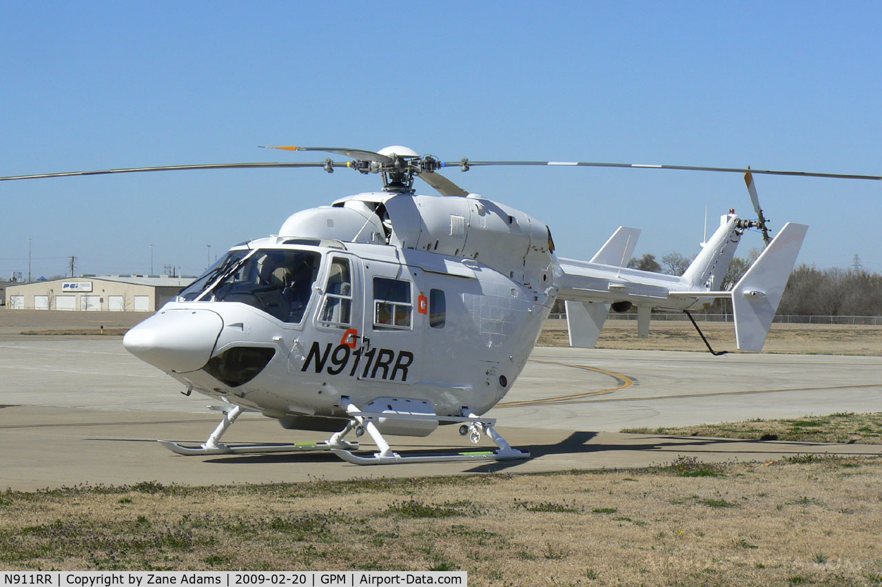 N911RR, 1992 Eurocopter-Kawasaki BK-117C-1 C/N 7502, At Grand Prairie Municipal
