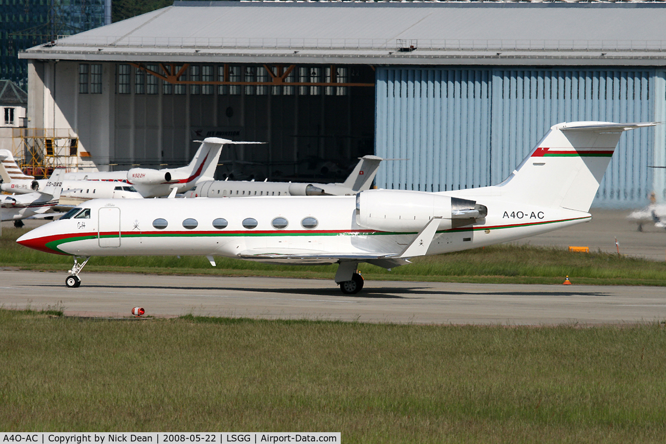 A4O-AC, 1992 Gulfstream Aerospace Gulfstream IV C/N 1196, LSGG