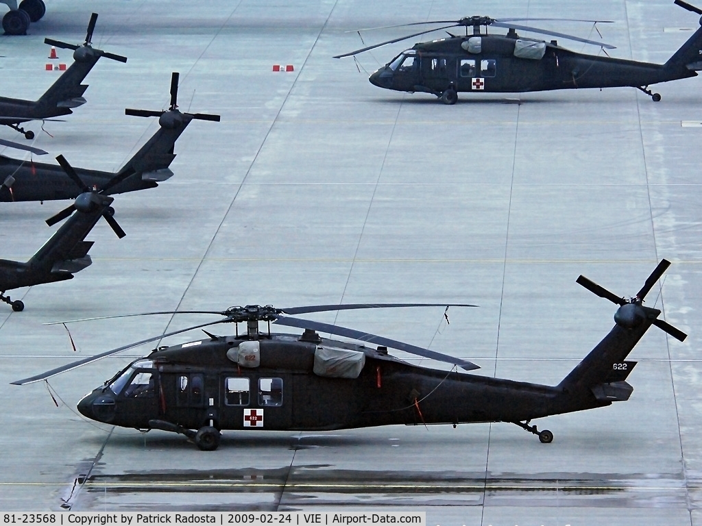 81-23568, 1981 Sikorsky UH-60A Black Hawk C/N 70289, US Army Sikorsky Black Hawk diverted to VIE d/t bad weather in LNZ