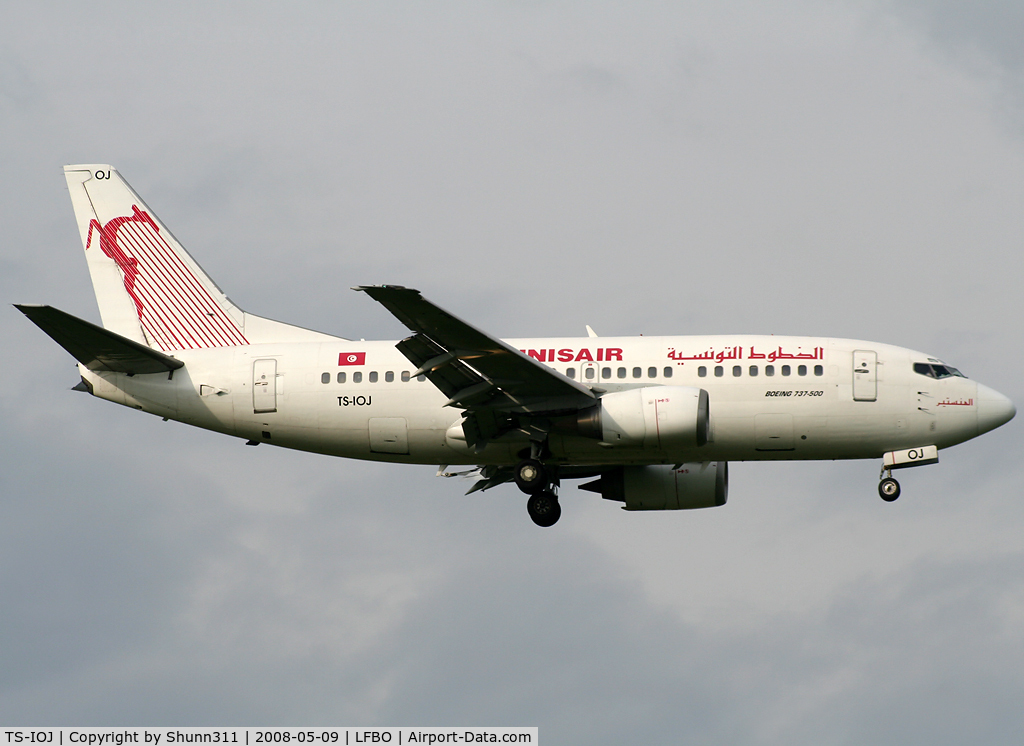 TS-IOJ, 1995 Boeing 737-5H3 C/N 27912, Landing rwy 14R