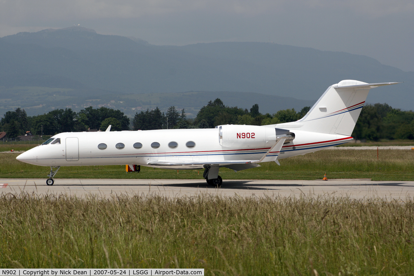 N902, 1997 Gulfstream Aerospace G-IV C/N 1310, LSGG