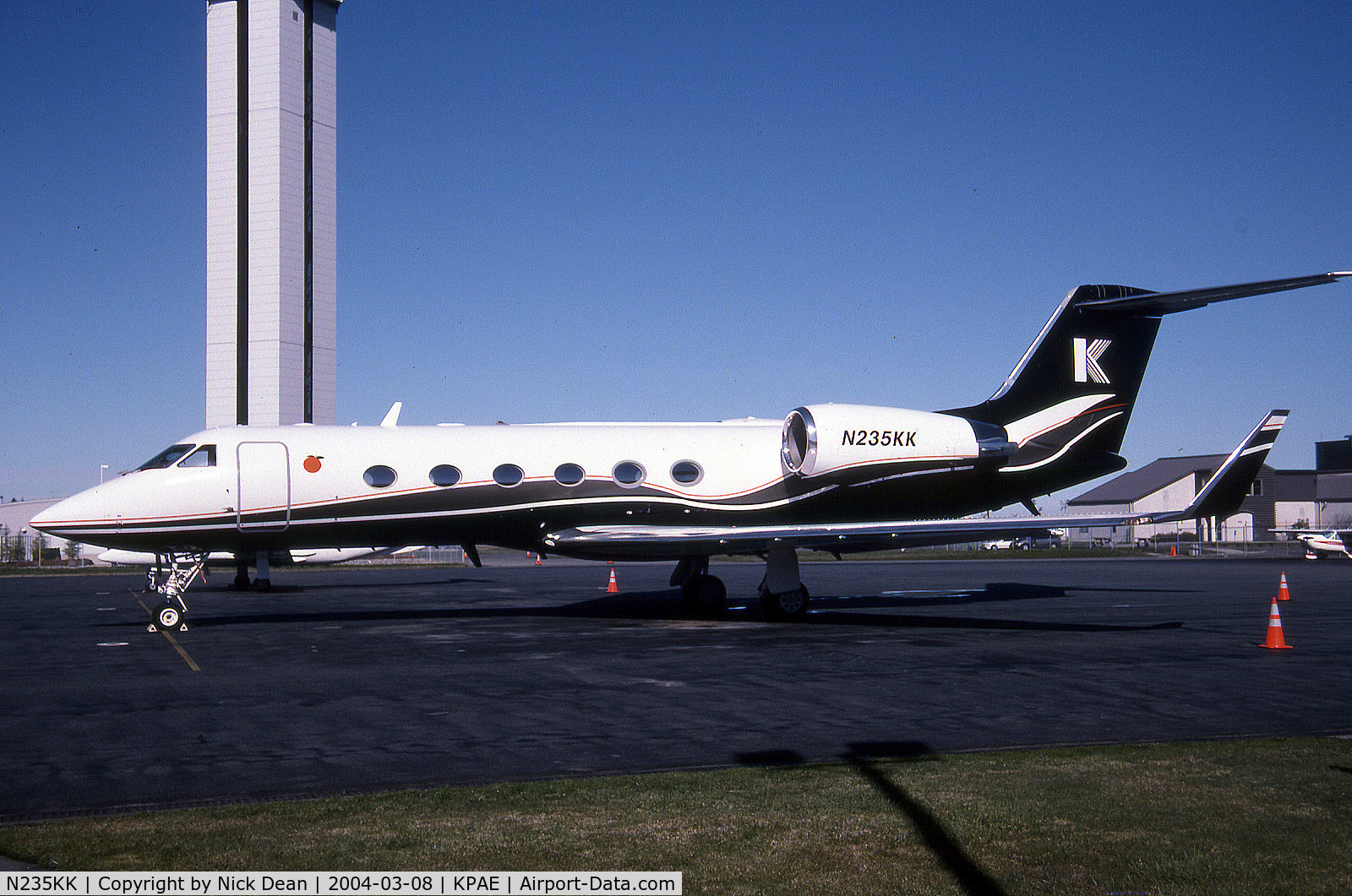 N235KK, 2001 Gulfstream Aerospace G-IV C/N 1458, KPAE