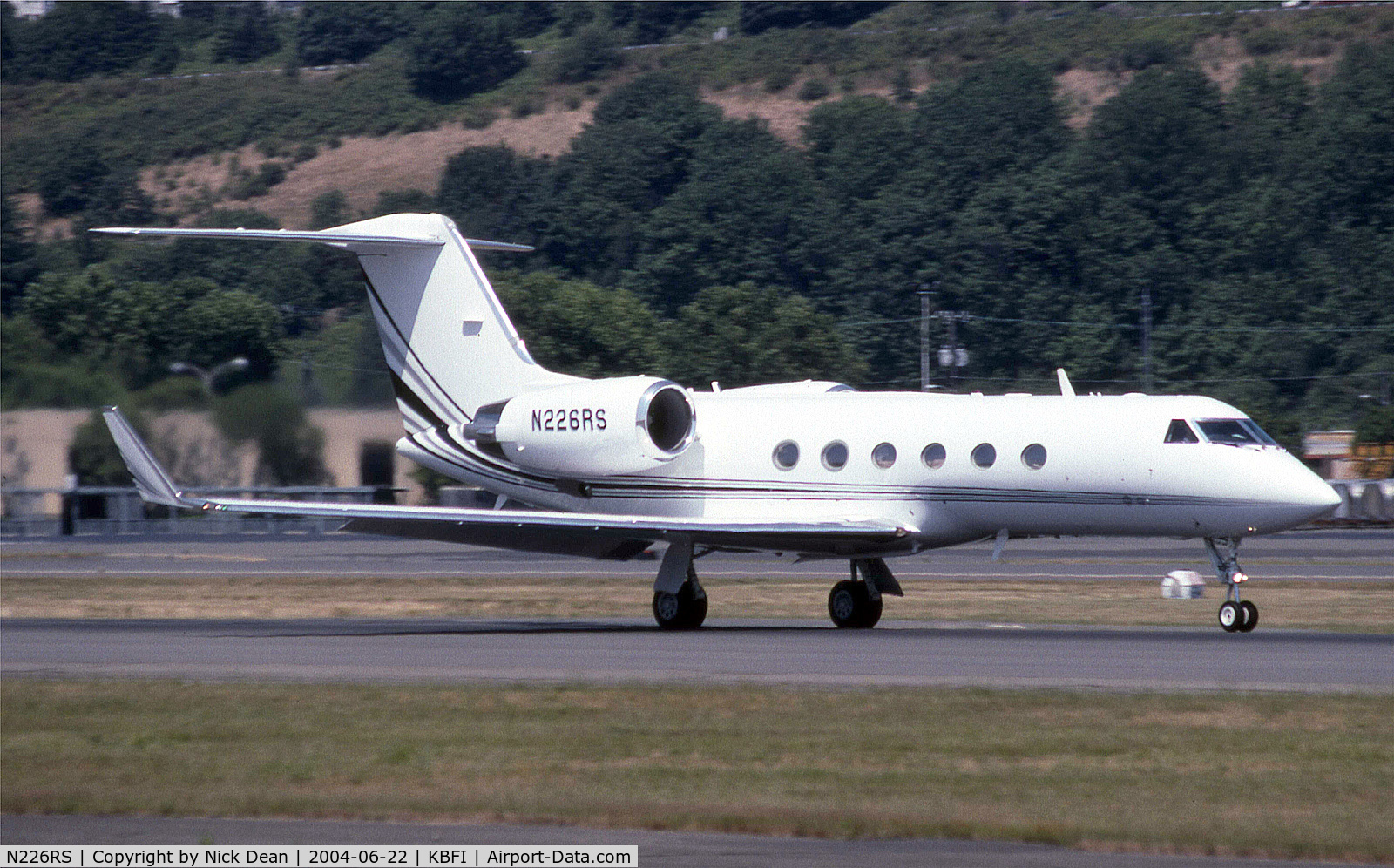 N226RS, 2002 Gulfstream Aerospace G-IV C/N 1479, KBFI