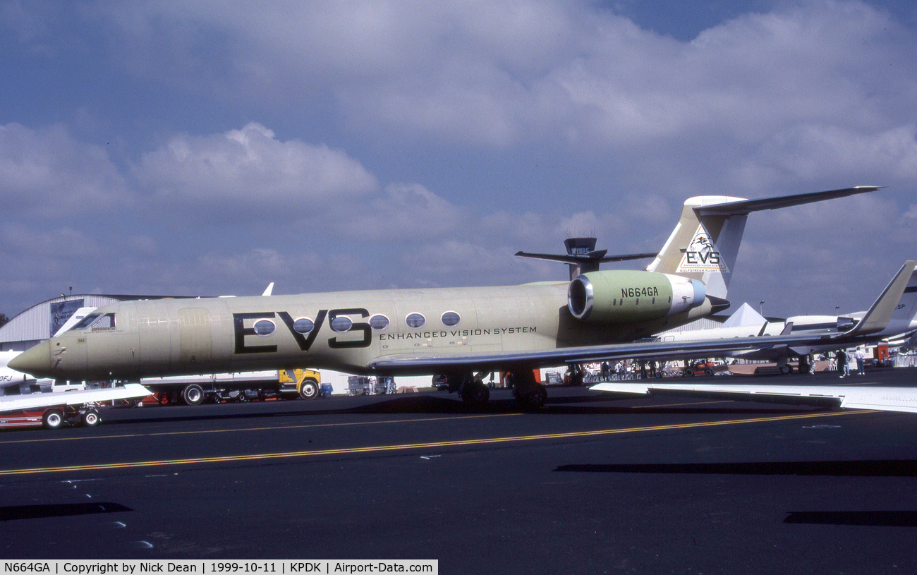 N664GA, 1998 Gulfstream Aerospace Gulfstream V C/N 564, KPDK