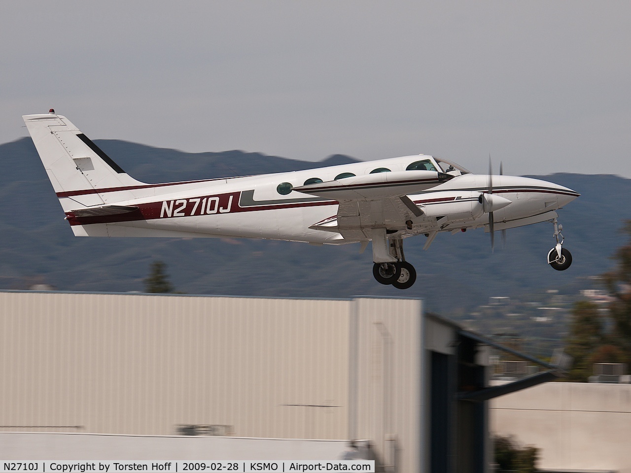 N2710J, 1979 Cessna 335 C/N 335-0043, N2710J departing from RWY 03