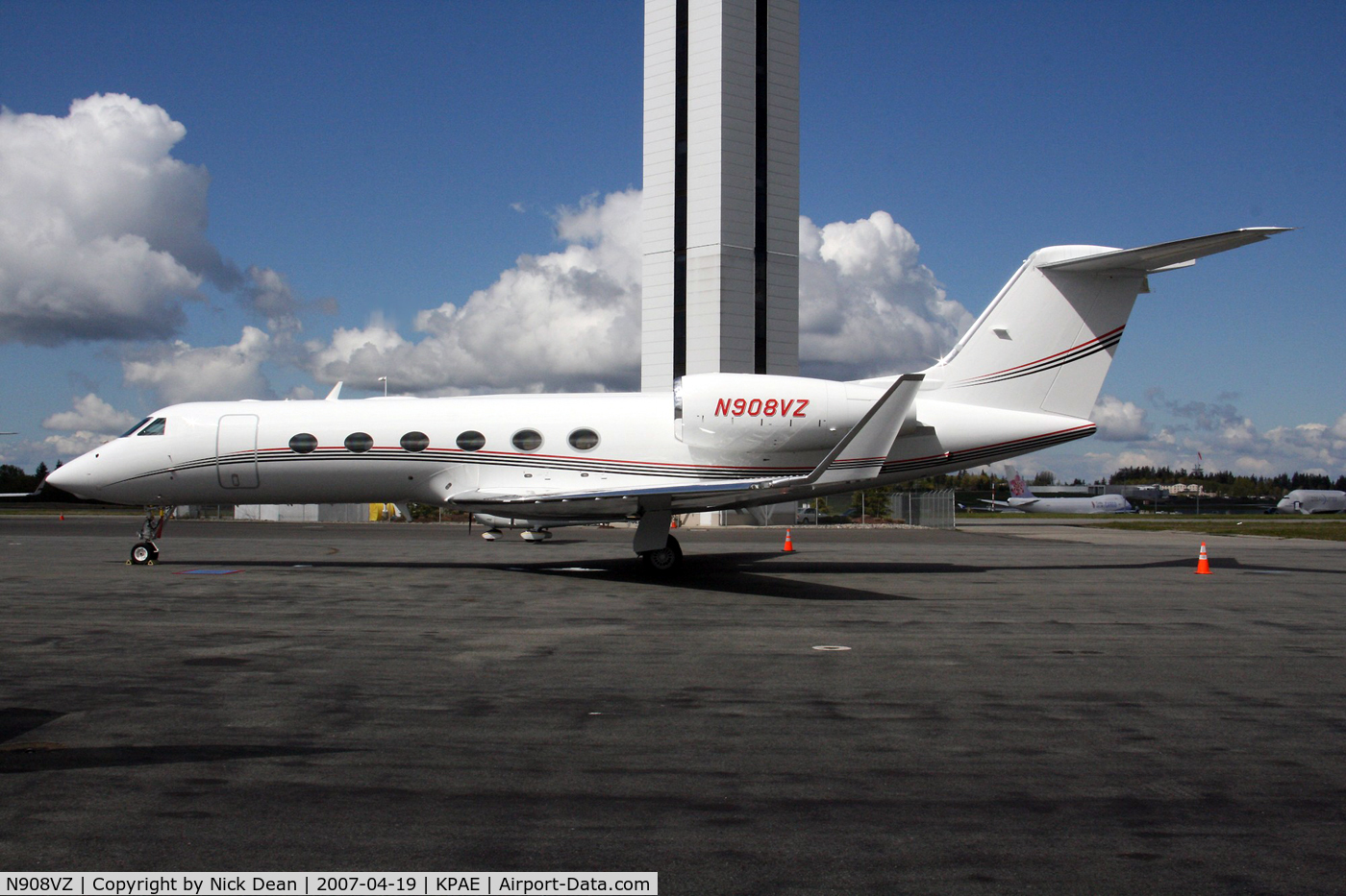 N908VZ, 2006 Gulfstream Aerospace GIV-X (G450) C/N 4051, KPAE