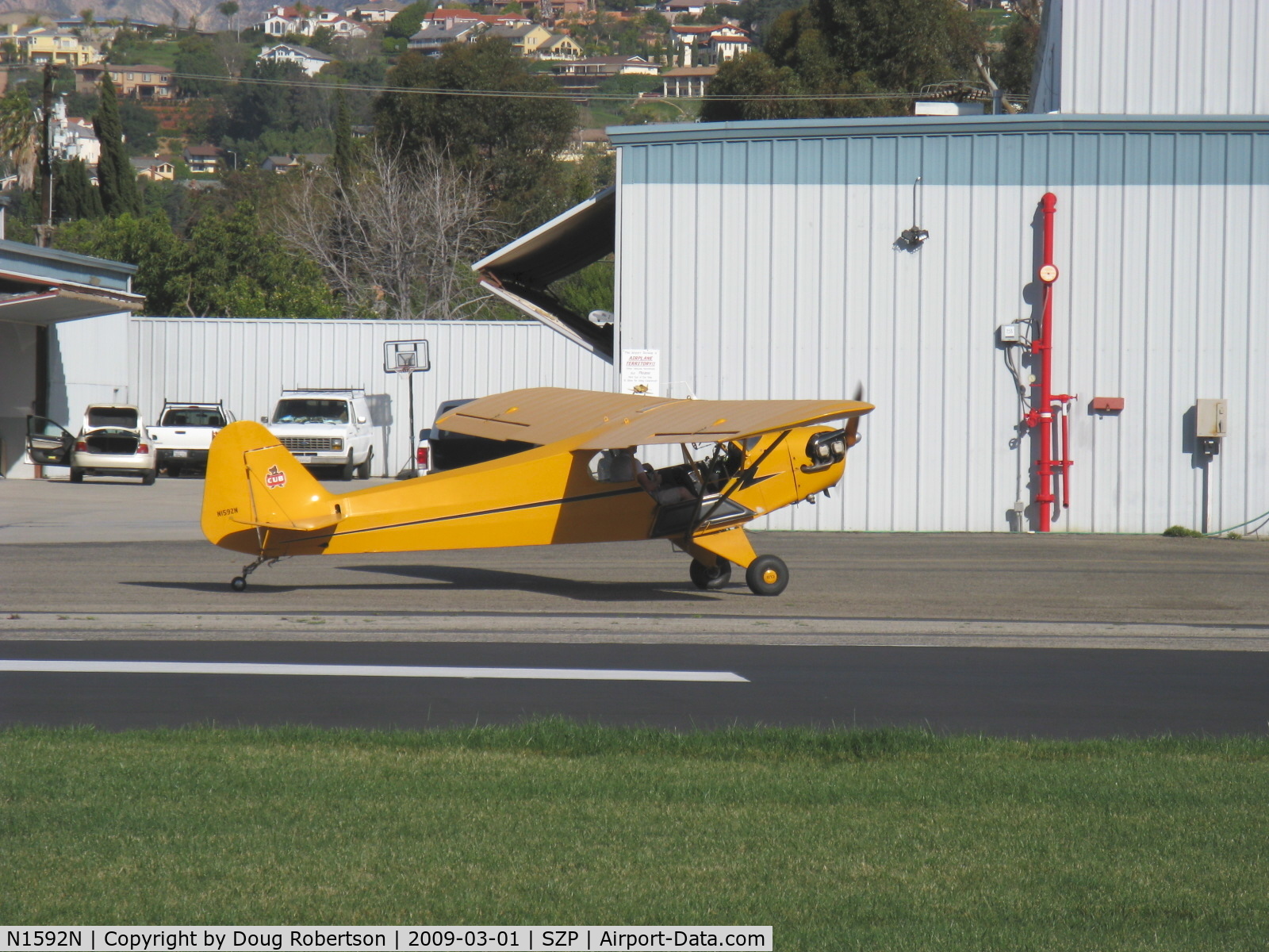 N1592N, 1947 Piper J3C-65 Cub Cub C/N 23124, 1947 Piper J3C-65 CUB, Continental A&C65 65 Hp, taxi to Rwy 04 turnup area