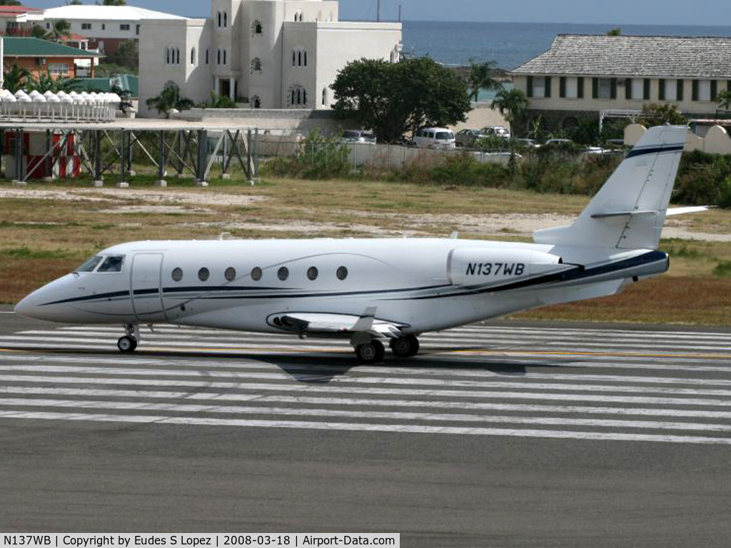 N137WB, 2006 Israel Aircraft Industries Gulfstream 200 C/N 137, ST. MARTEEN