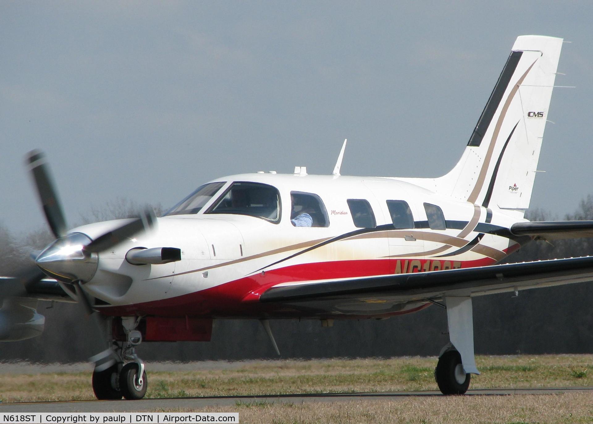 N618ST, 2007 Piper PA-46-500TP Malibu Meridian C/N 4697318, Taxiing to runway 14 at the Shreveport Downtown airport.