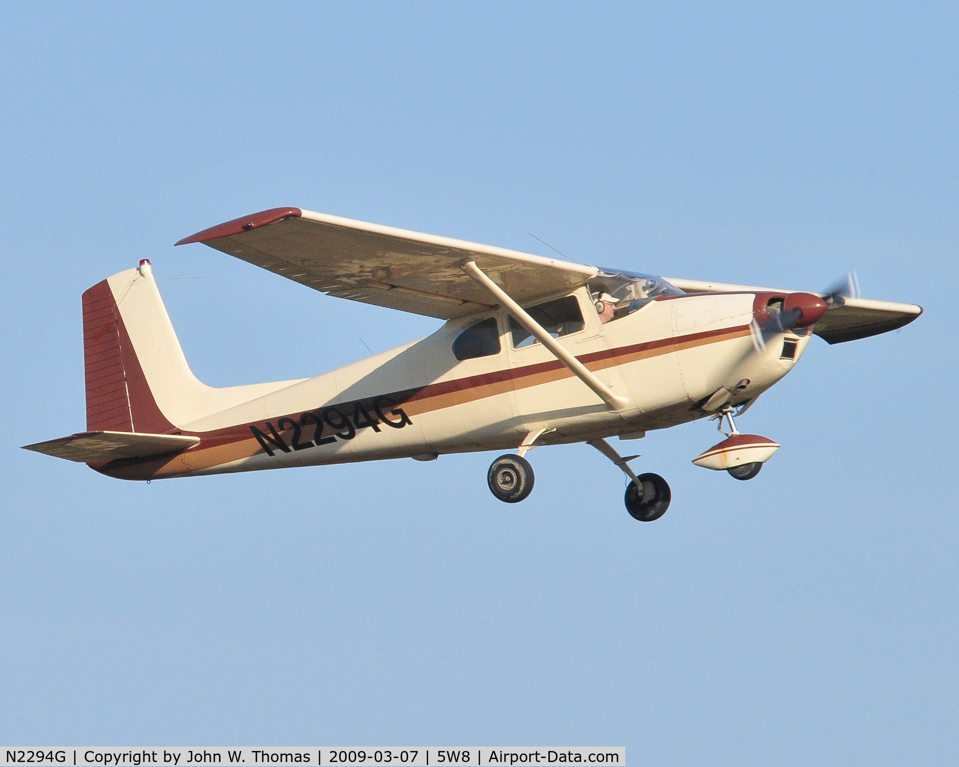 N2294G, 1958 Cessna 182B Skylane C/N 51594, Departing runway 22