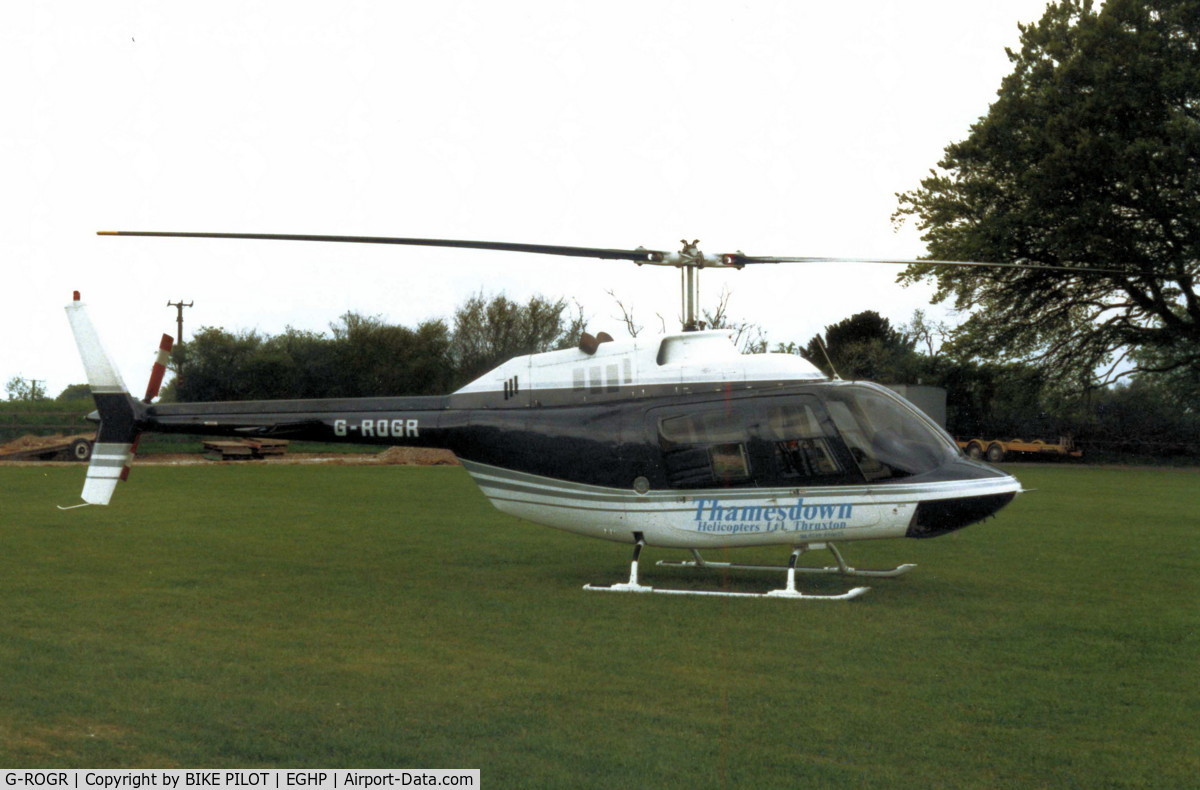 G-ROGR, 1969 Bell 206B JetRanger II C/N 405, THIS JET RANGER WAS DOING PLEASURE FLIGHTS AT A POPHAM FLY-IN IN 1987