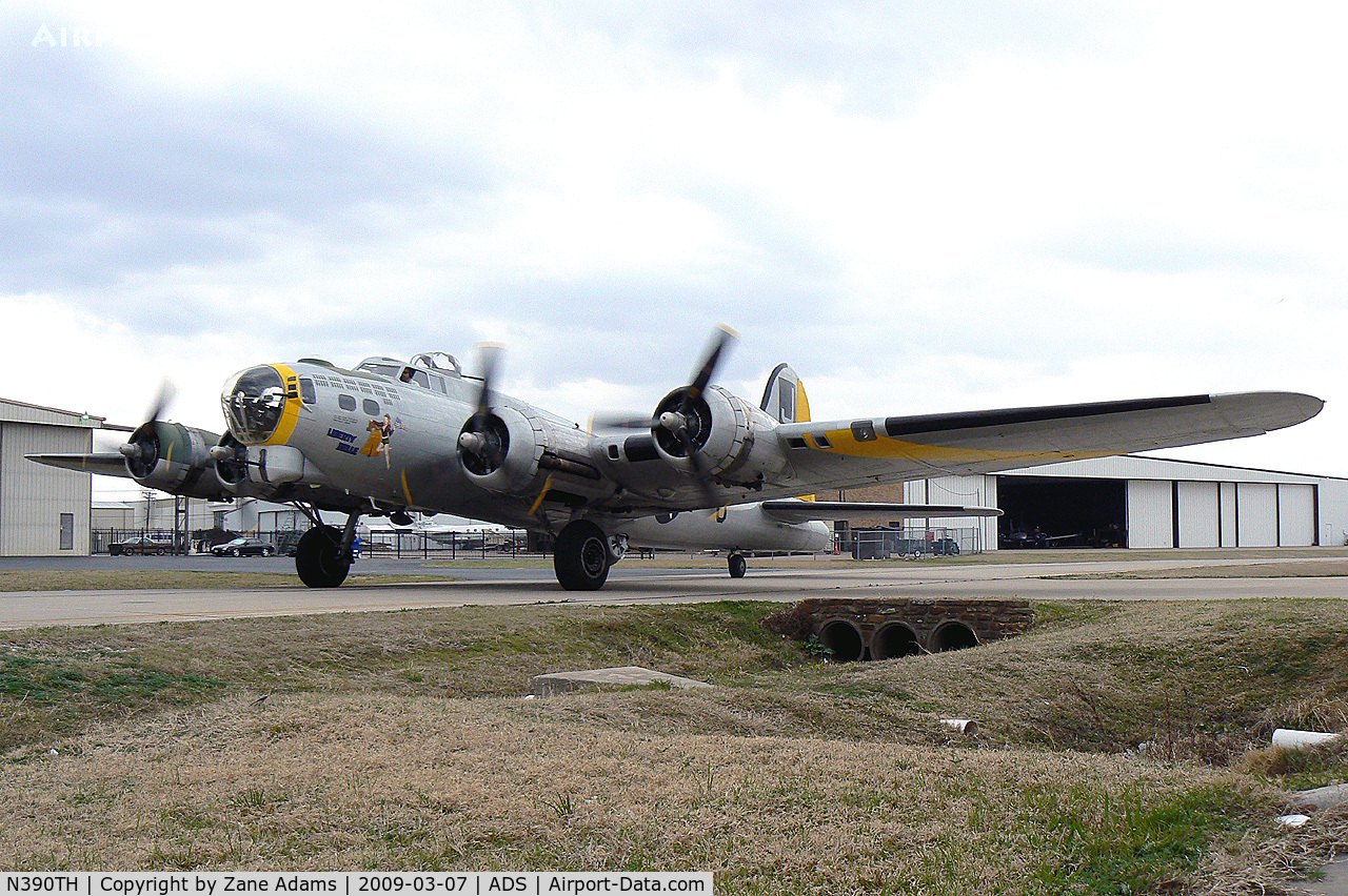 N390TH, 1944 Boeing B-17G Flying Fortress C/N Not found 44-85734, Liberty Belle at the Cavanaugh Flight Museum