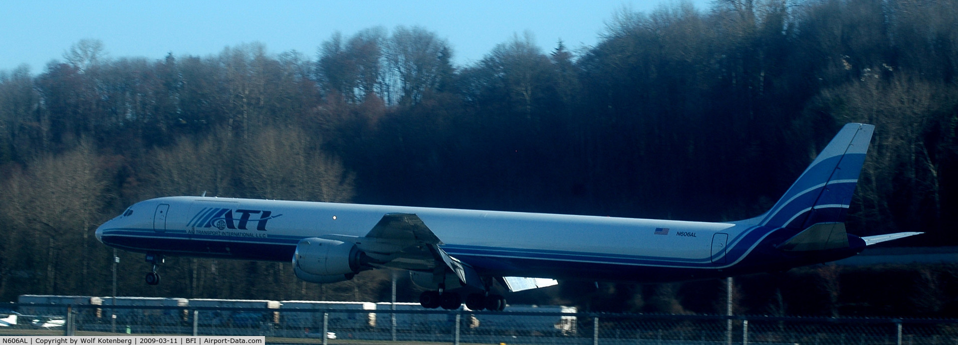 N606AL, 1969 Douglas DC-8-73F C/N 46044, big flaps, on final