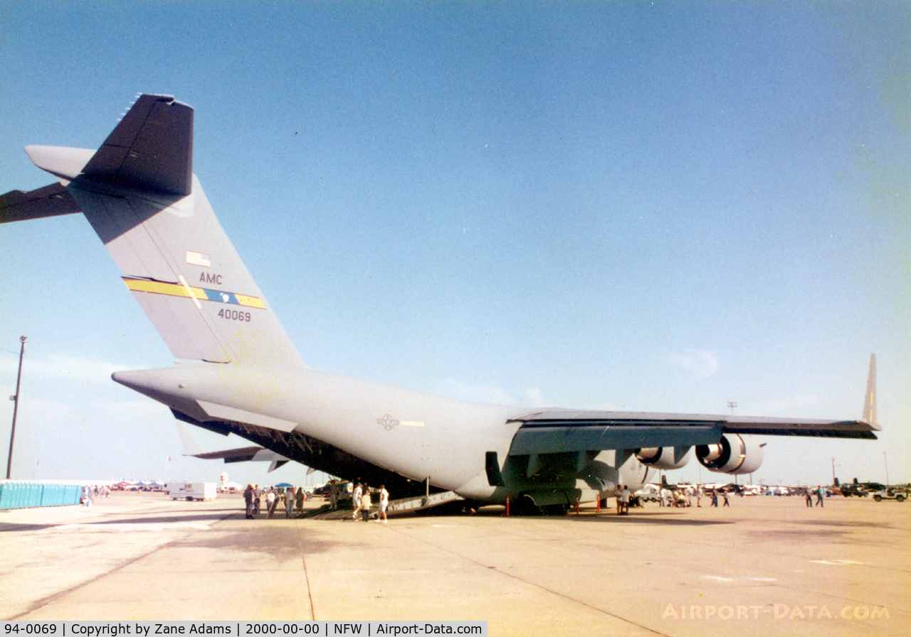 94-0069, 1994 McDonnell Douglas C-17A Globemaster III C/N 50029/F-28, At Carswell AFB
