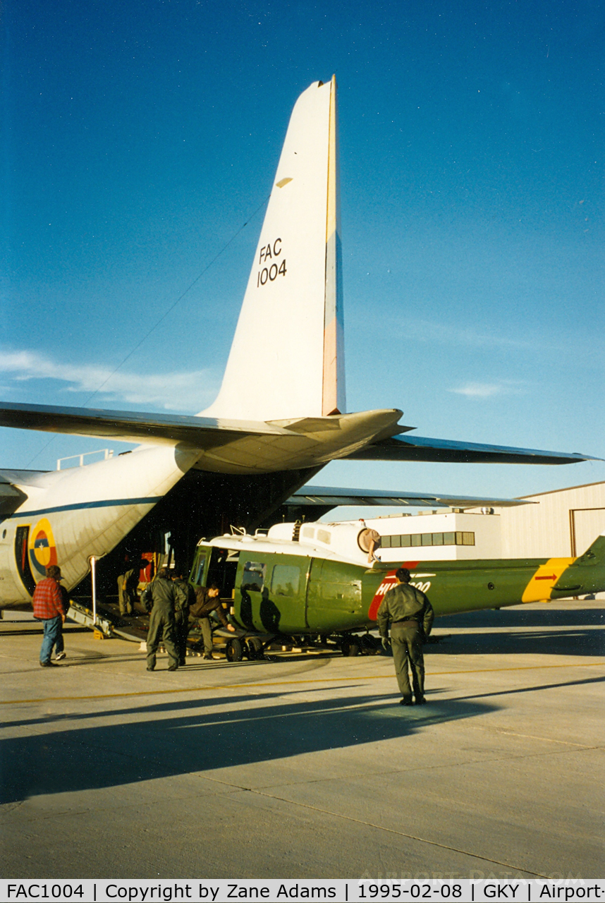 FAC1004, 1981 Lockheed C-130H Hercules C/N 382-4964, Colombian Air Force C-130 at Arlington - picking up N667GH - Huey 800 prototype