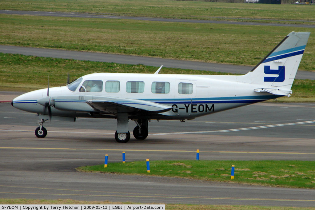 G-YEOM, 1983 Piper PA-31-350 Chieftain C/N 31-8352022, Foster Yeoman's Chieftan at Staverton