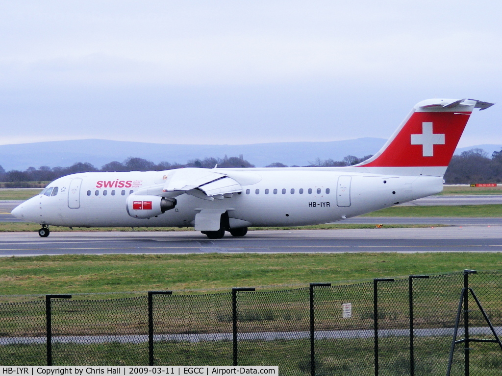 HB-IYR, 2001 British Aerospace Avro 146-RJ100 C/N E3382, Swiss European Air Lines