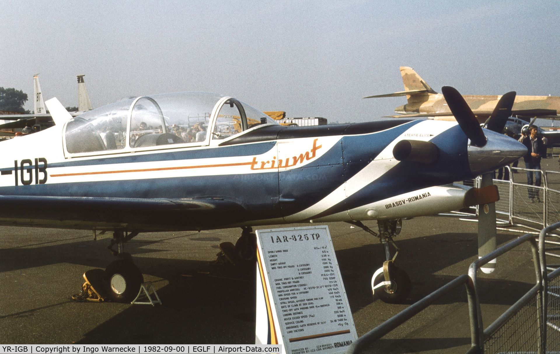 YR-IGB, IAR IAR 825T Triumf C/N 01, IAR 825TP Triumf at Farnborough International 1982