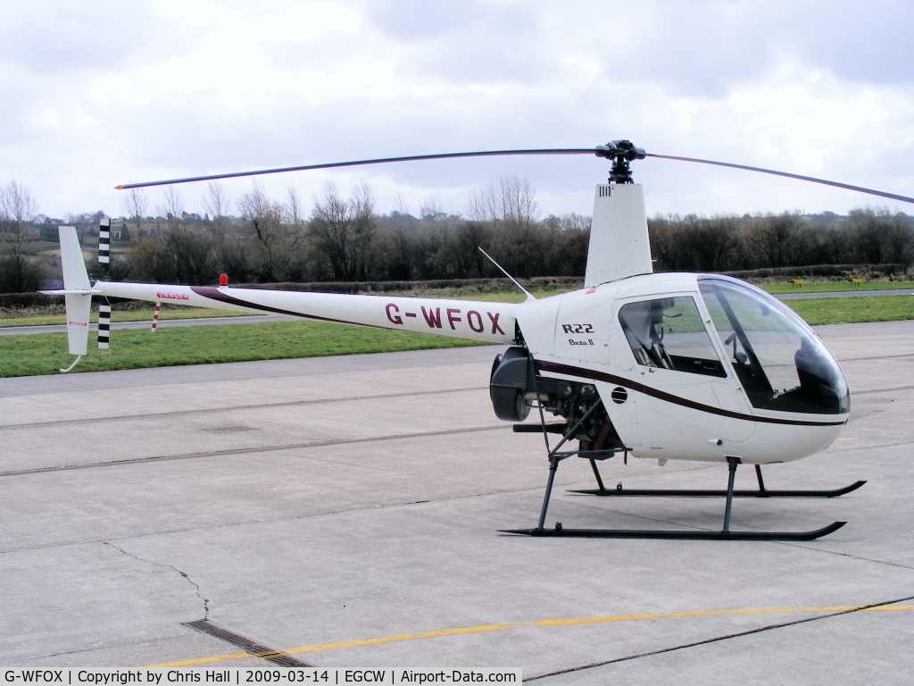 G-WFOX, 1998 Robinson R22 Beta C/N 2826, privately owned