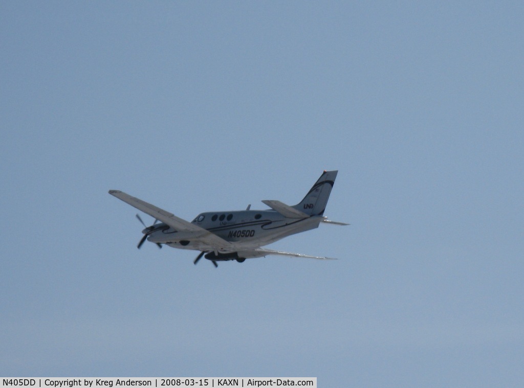 N405DD, Raytheon Aircraft Company C90A C/N LJ-1748, Into the wild blue yonder!