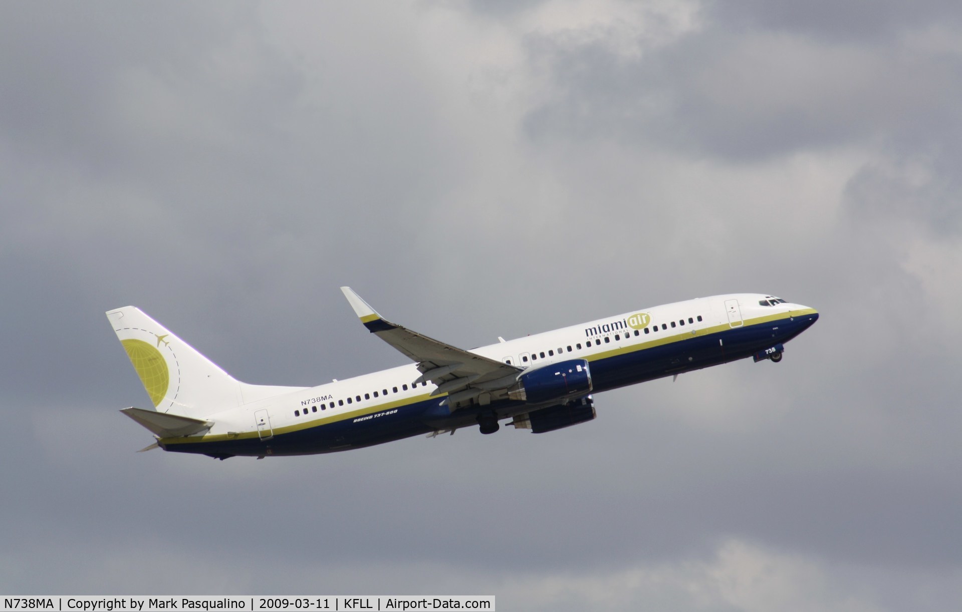 N738MA, 2004 Boeing 737-8Q8 C/N 32799, Boeing 737-800