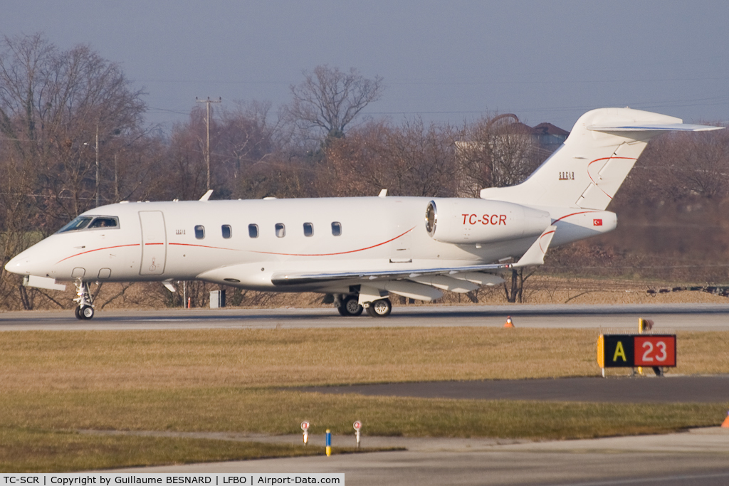 TC-SCR, 2006 Bombardier Challenger 300 (BD-100-1A10) C/N 20136, Taking-off 23