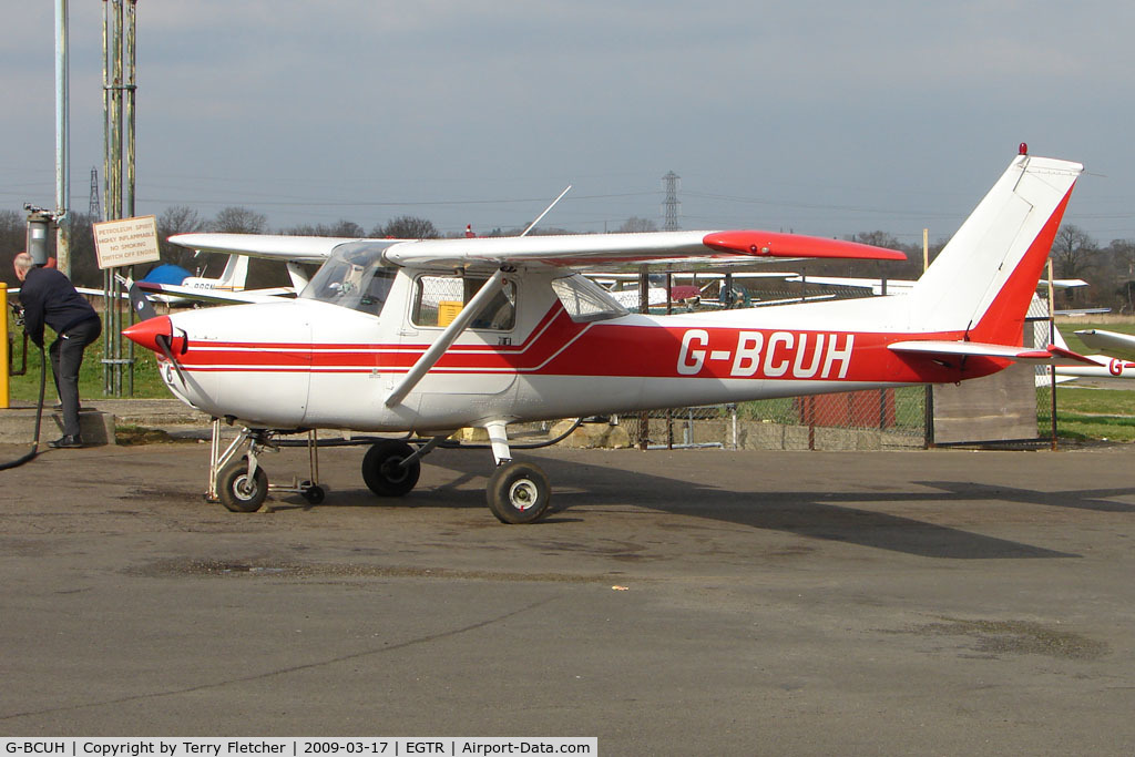 G-BCUH, 1975 Cessna F150M C/N 1195, Cessna F150M at Elstree