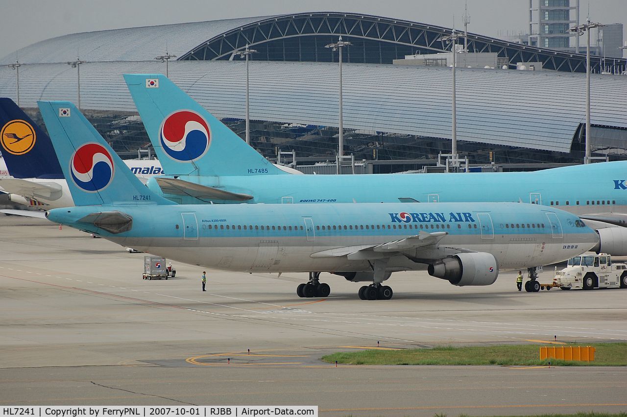 HL7241, 1992 Airbus A300B4-622R C/N 662, Leaving for Korea