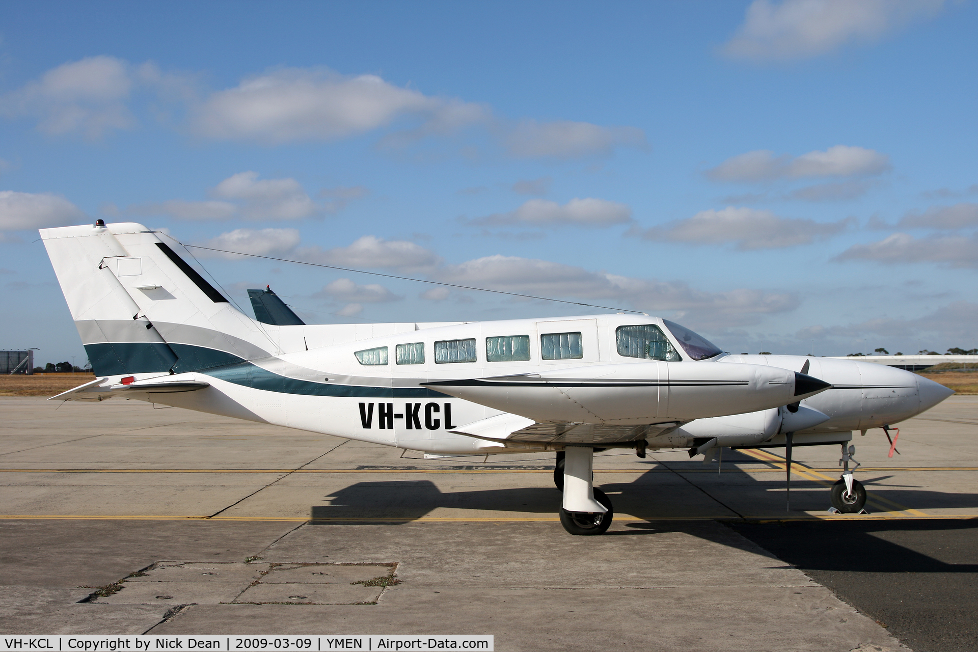 VH-KCL, 1974 Cessna 402B Businessliner C/N 402B0597, YMEN