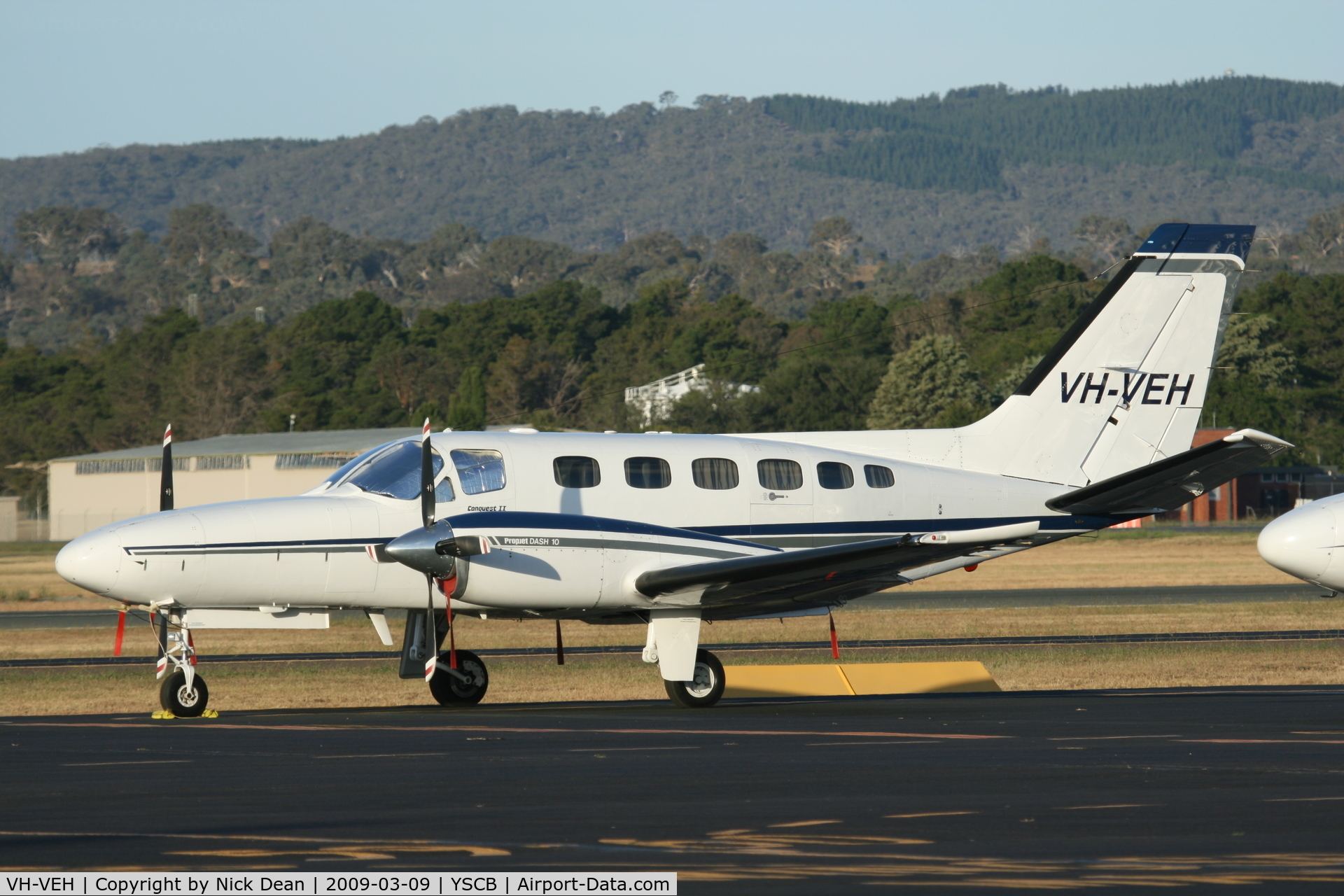 VH-VEH, 1981 Cessna 441 Conquest II C/N 441-0238, YSCB