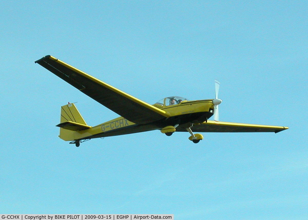 G-CCHX, 2003 Scheibe SF-25C Falke C/N 44694, FLY BYE