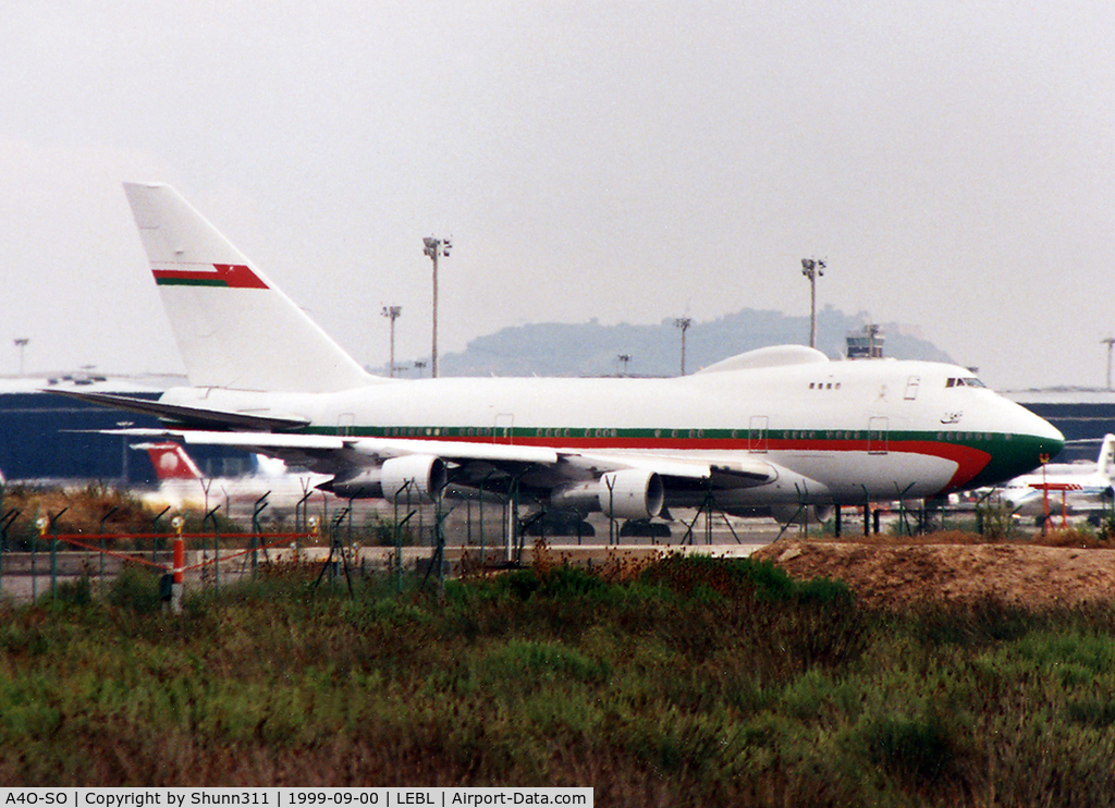 A4O-SO, 1979 Boeing 747SP-27 C/N 21785, Lining up rwy 25 for departure...