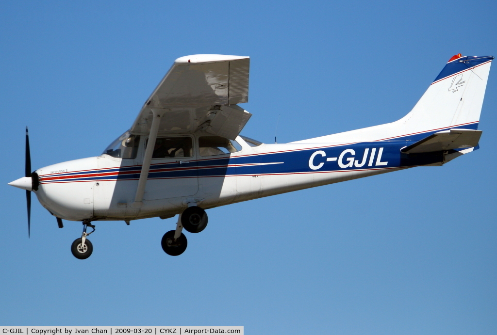 C-GJIL, 1982 Cessna 172P C/N 172 75111, Landing at Toronto Buttonville Airport