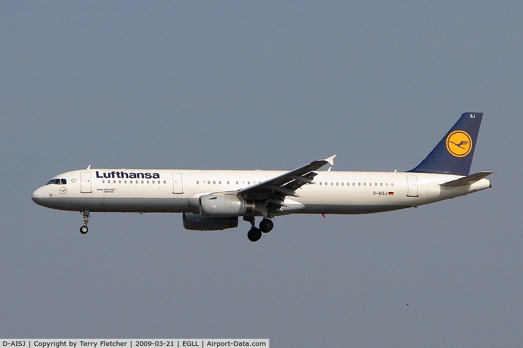 D-AISJ, 2008 Airbus A321-231 C/N 3360, Lufthansa A321 on approach to Heathrow