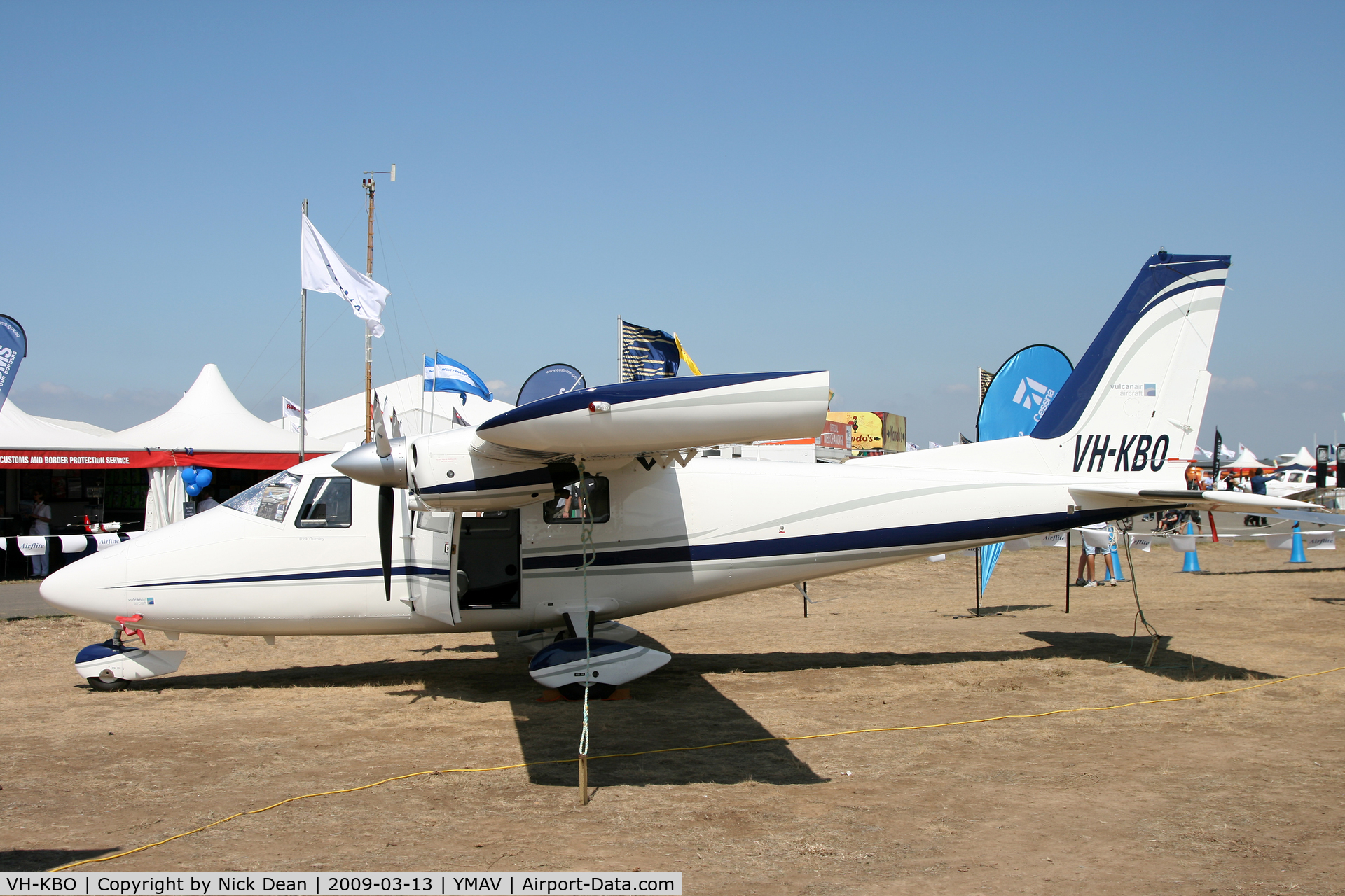 VH-KBO, 2008 Vulcanair P-68C C/N 448, YMAV