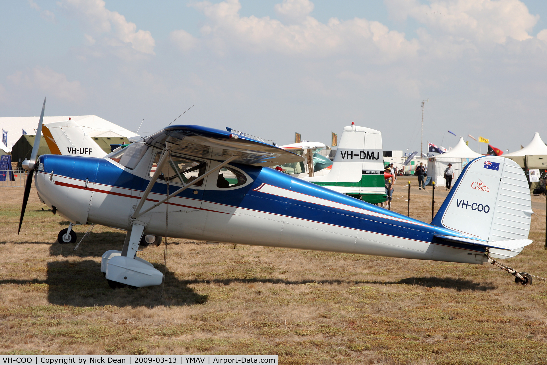 VH-COO, Cessna 140 C/N 10805, YMAV