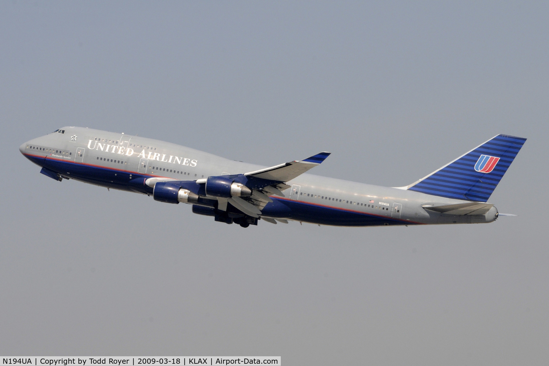 N194UA, 1997 Boeing 747-422 C/N 26892, Departing LAX on 25R