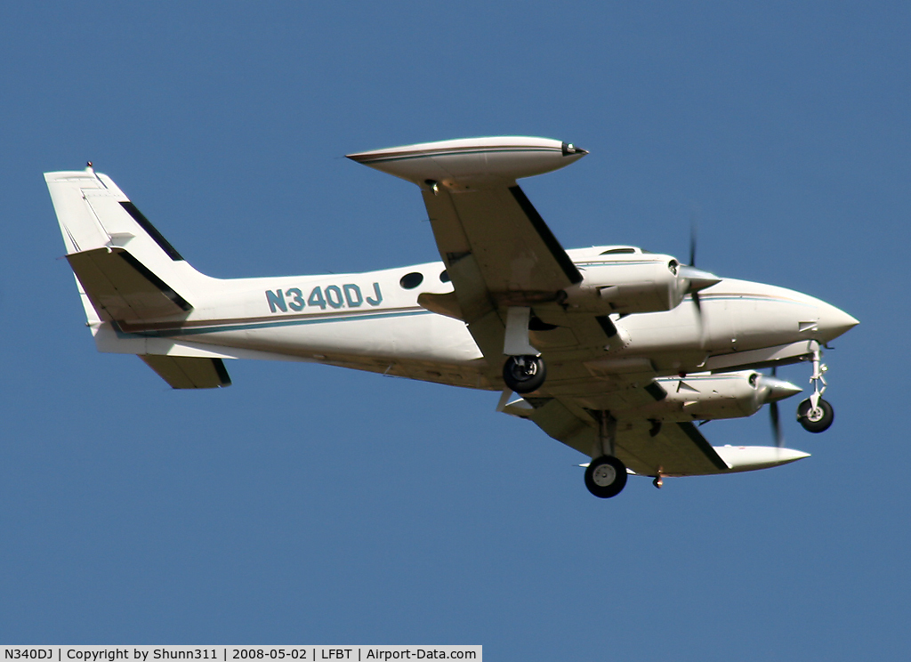 N340DJ, Cessna 340A C/N 340A0620, Landing rwy 02