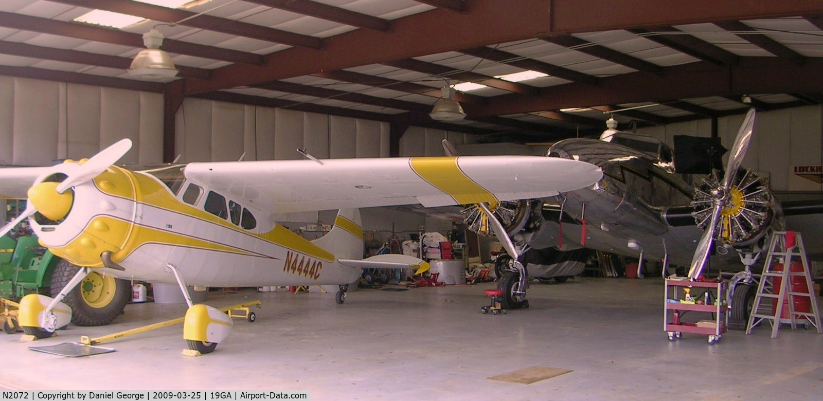 N2072, 1936 Lockheed 12A Electra Junior C/N 1208, Home with sister C-195