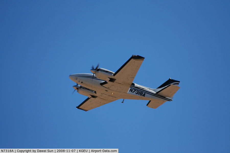 N7318A, Raytheon Aircraft Company 58 C/N TH-2072, Glendale
