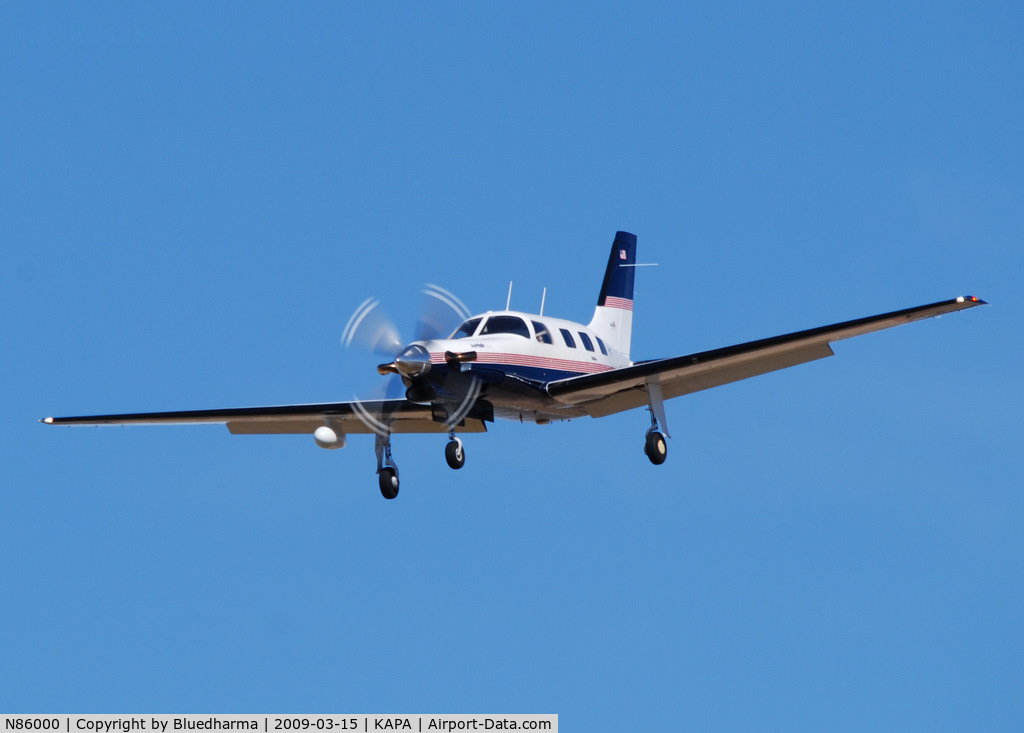 N86000, 1996 Piper PA-46-350P Malibu Mirage C/N 4636046, On final approach to 17L.