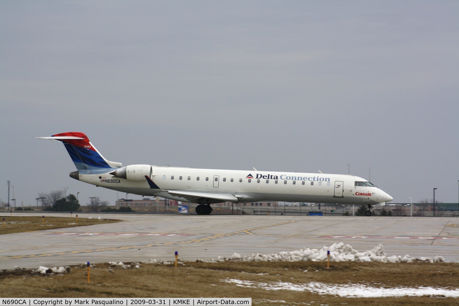 N690CA, 2004 Bombardier CRJ-700 (CL-600-2C10) Regional Jet C/N 10182, CL-600-2C10
