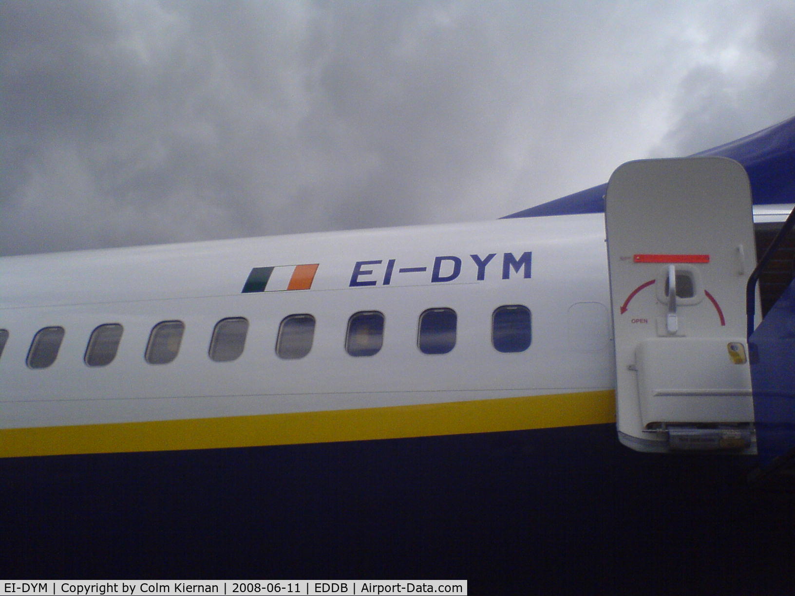 EI-DYM, 2008 Boeing 737-8AS C/N 36575, Boarding at Schonefeld
