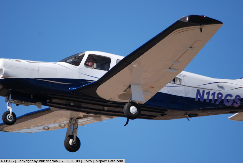 N119GS, 1985 Piper PA-32R-301T Turbo Saratoga C/N 32R-8529009, On final approach to 17L.