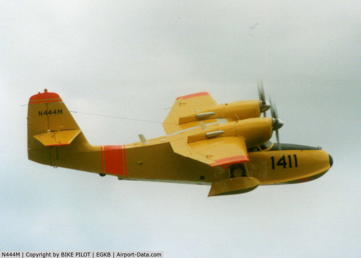 N444M, Grumman G-44A Widgeon C/N 1411, DISPLAYING AT BIGGIN HILL AIRSHOW 1987